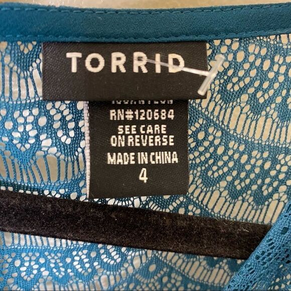 Torrid Lace Button Back Blouse Sz 4 - Picture 5 of 5
